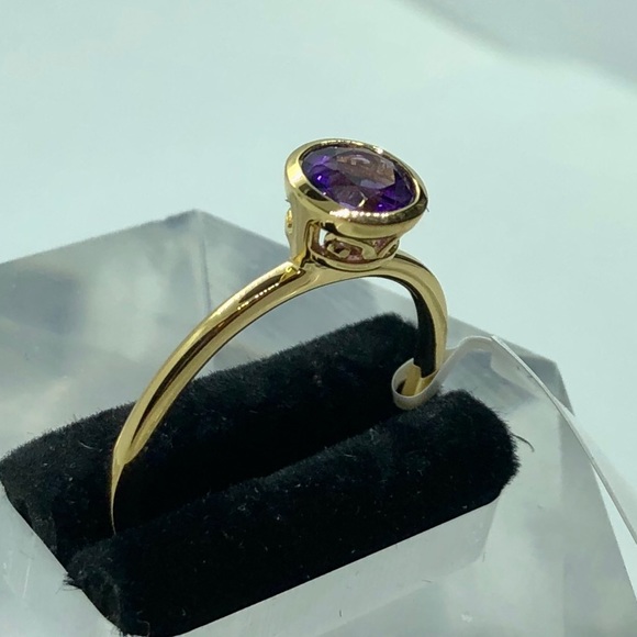 Jewelry - Amethyst Solitaire Ring